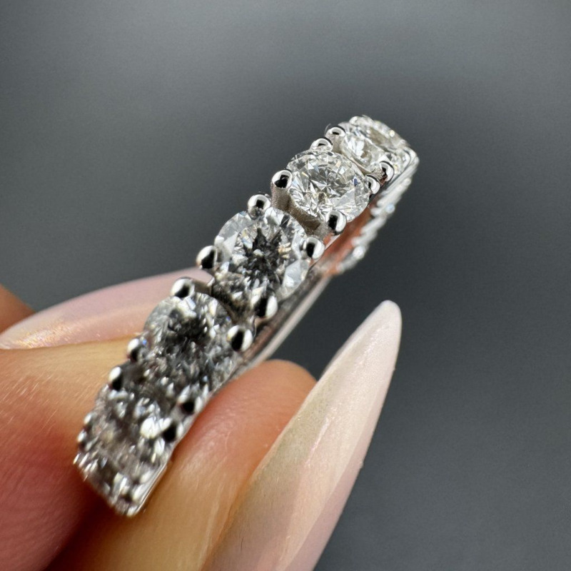 A Pair of Elegant Wedding Bands – photo 7 of 10