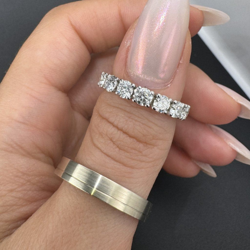 A Pair of Elegant Wedding Bands – photo 8 of 10
