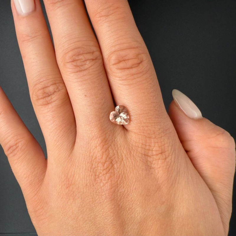 Golden Pink Morganite Heart – photo 2 of 8