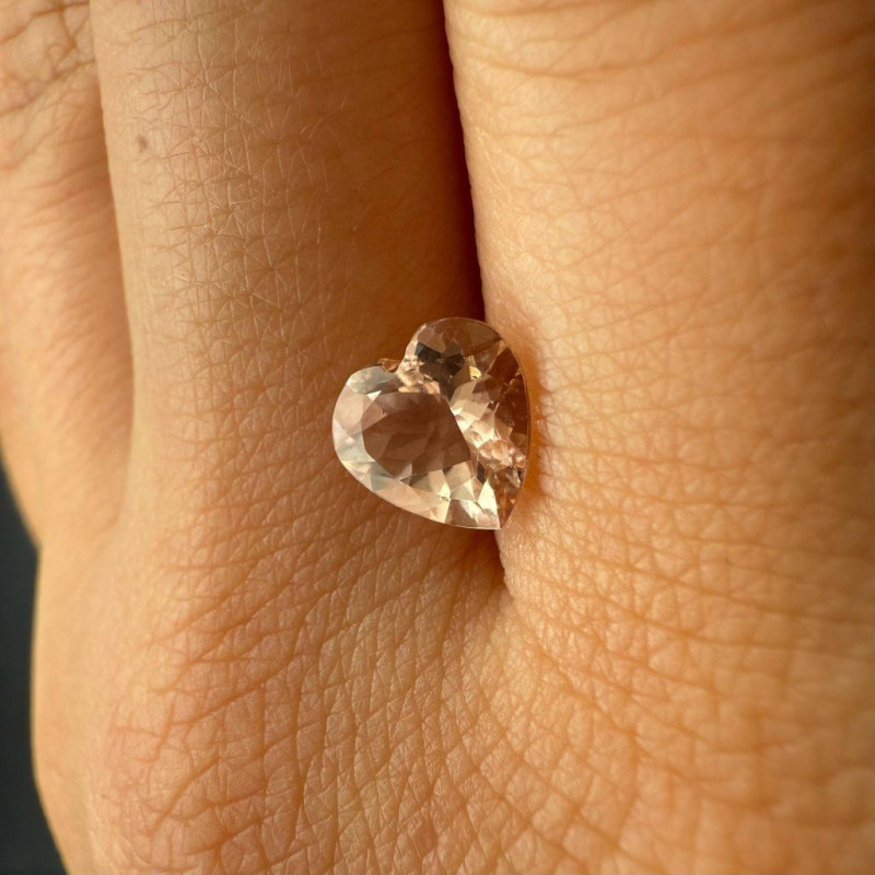 Golden Pink Morganite Heart – photo 6 of 8