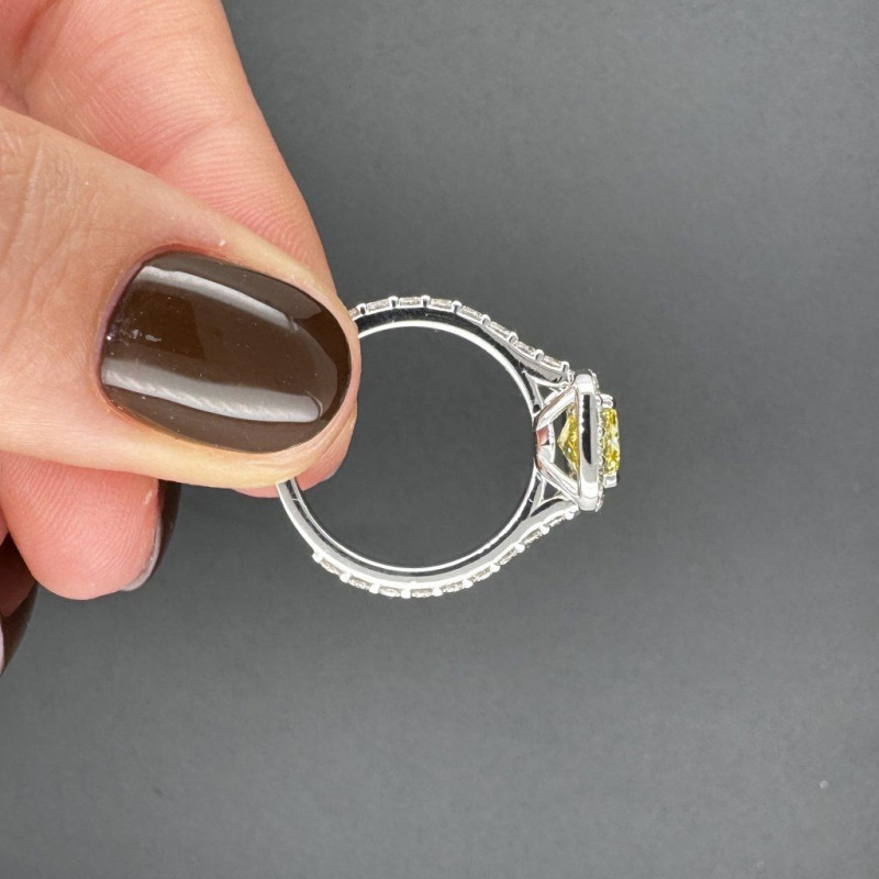 Ring with Fancy Yellow Laboratory Diamond, 1.24 ct – photo 4 of 6