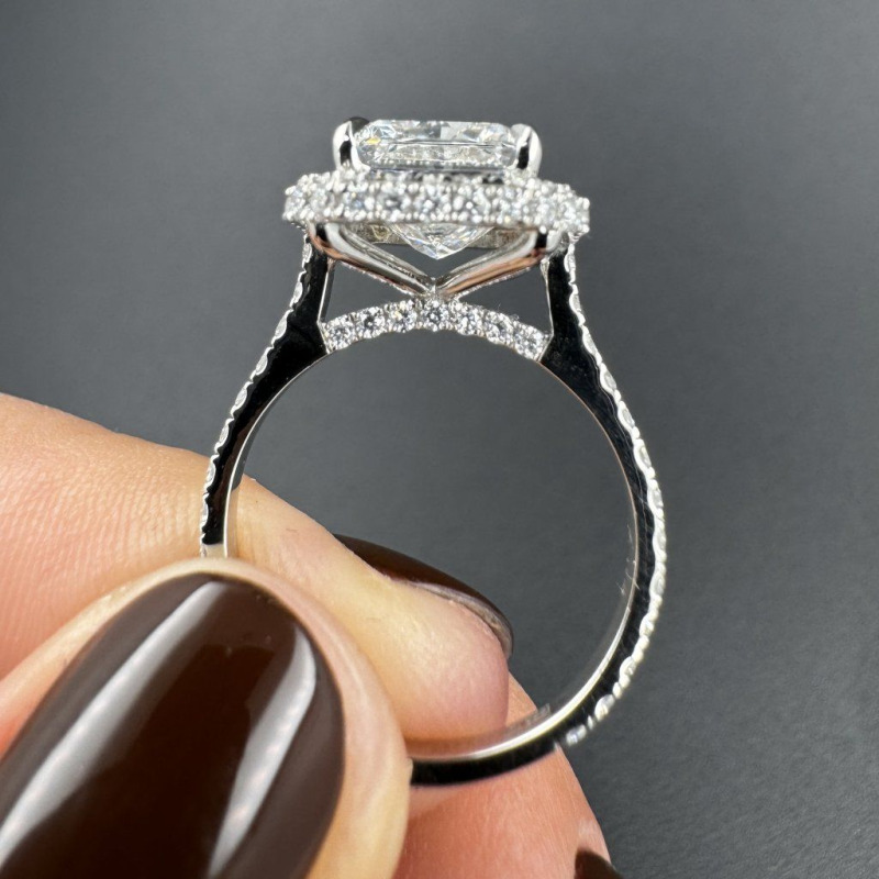 Ring with a Rectangular Laboratory-Grown Diamond, 4.03 ct – photo 3 of 6
