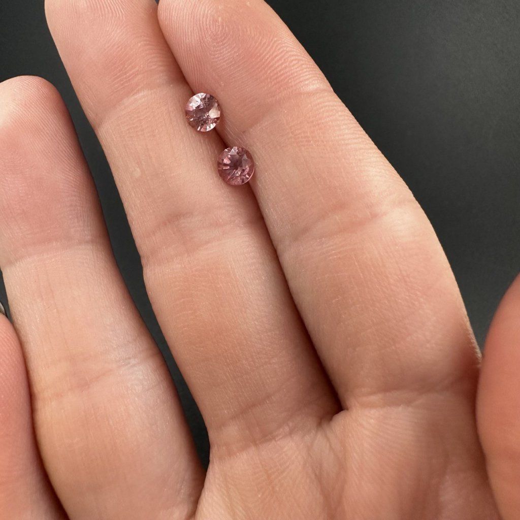 Peach Spinel Round – photo 1 of 6