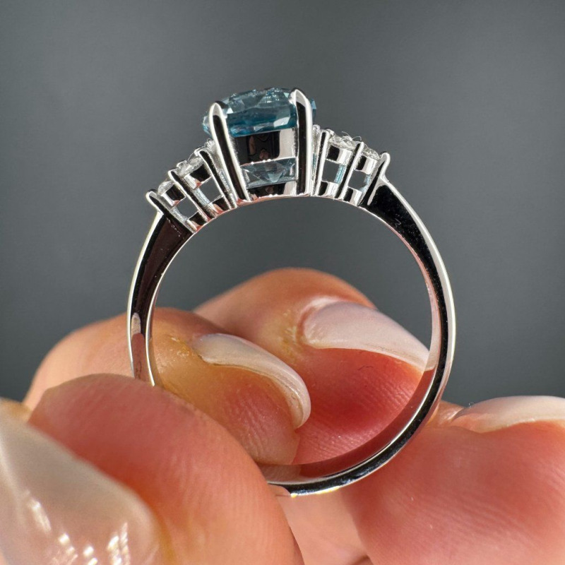 Ring with a Natural Zircon and Natural Diamonds – White Gold, 2.82 ct – photo 2 of 4