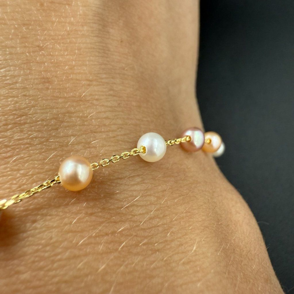 Gold Bracelet with River Pearls – photo 1 of 3