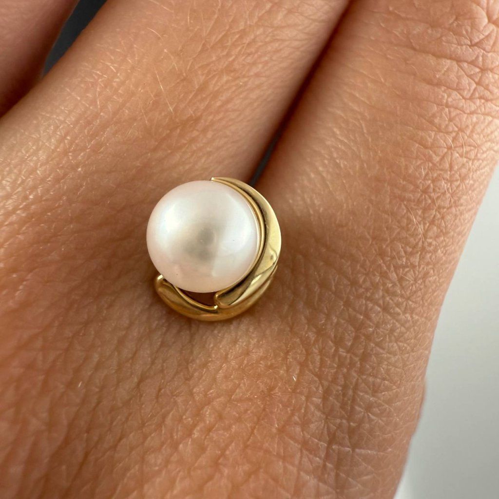 Minimalist Gold Studs with River Pearl – photo 1 of 3