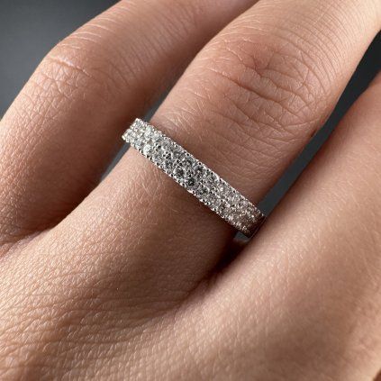 Ring with Double Diamond Channel