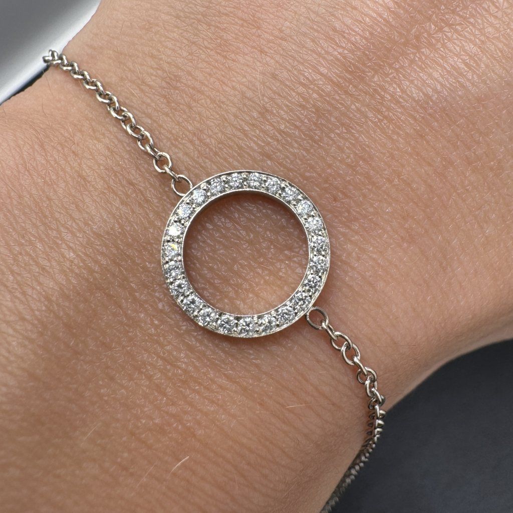 White Gold Bracelet with Diamond Circle – photo 1 of 4