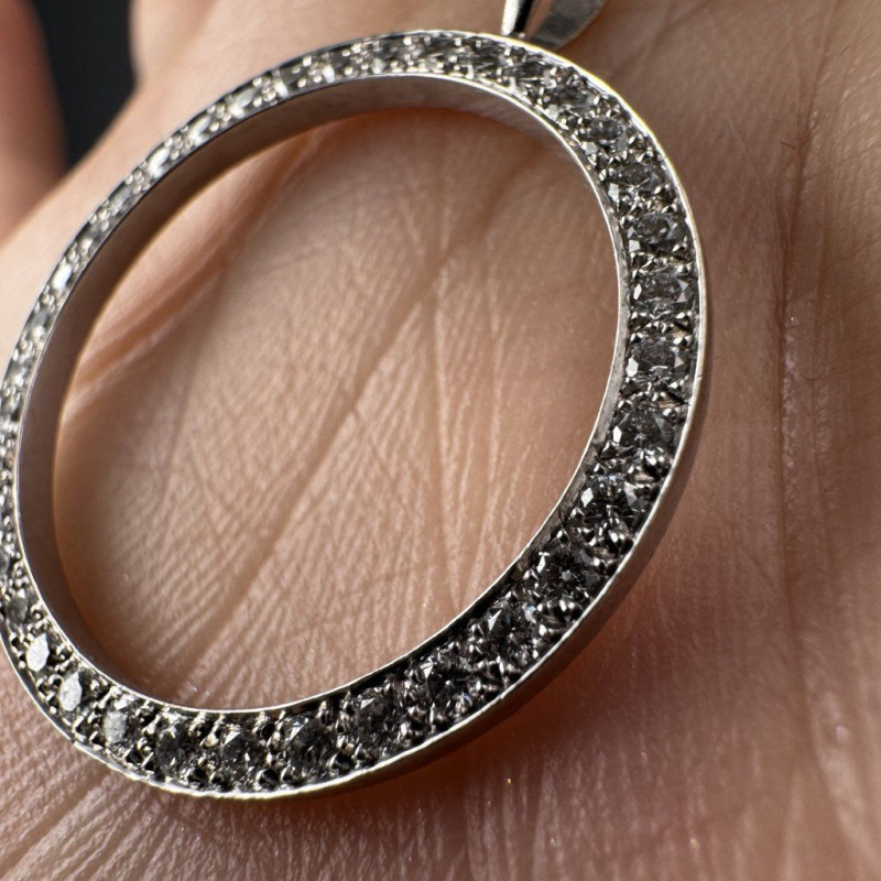 White Gold Pendant with Brilliant Circle – photo 1 of 3