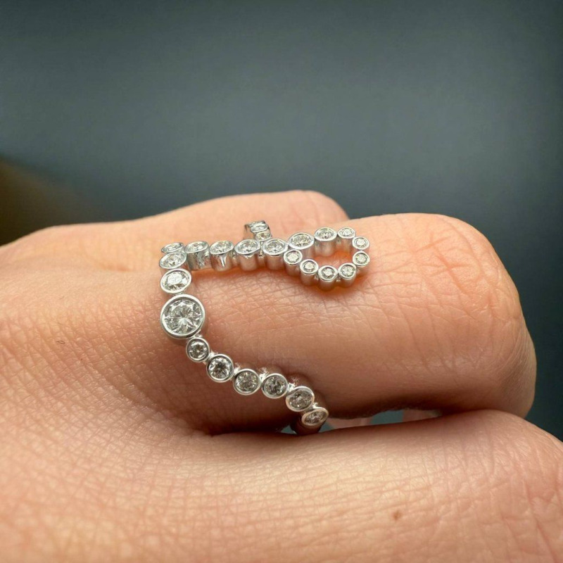 Minimalist L-Shape Diamond Ring – White Gold – photo 7 of 7