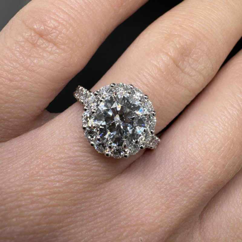 Ring with a Laboratory Diamond – White Gold – photo 3 of 8