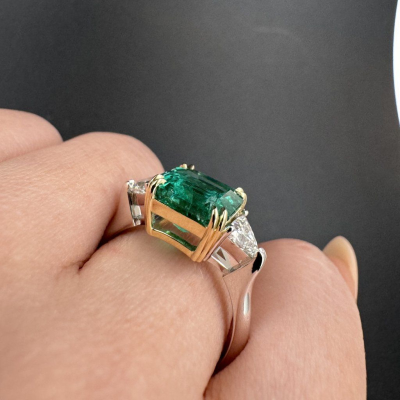 Ring with an Emerald and Diamonds – White Gold, 1 ct – photo 5 of 5