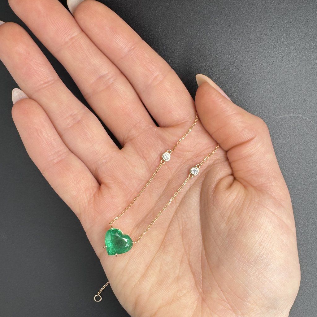 Emerald Necklace – Yellow Gold, 3.22 ct – photo 1 of 5