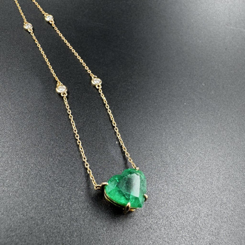 Emerald Necklace – Yellow Gold, 3.22 ct – photo 5 of 5