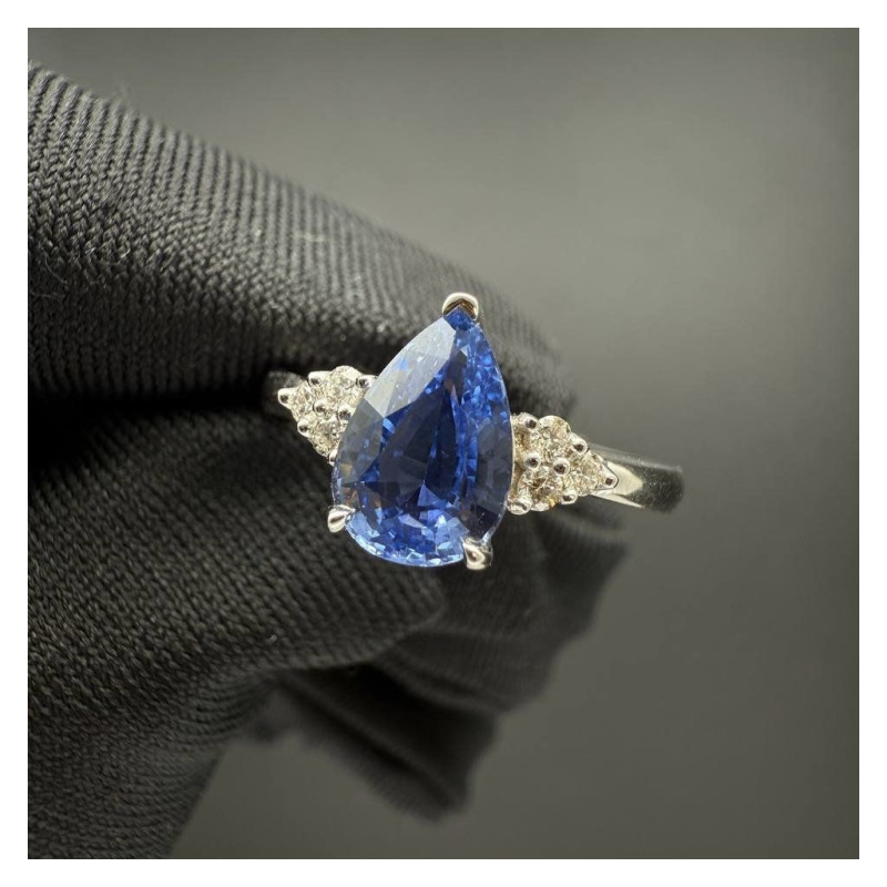 Sapphire Ring – White Gold – photo 2 of 5