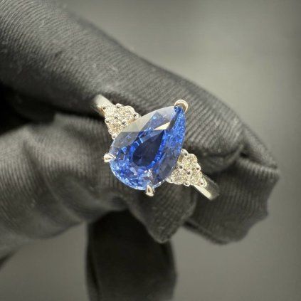Sapphire Ring