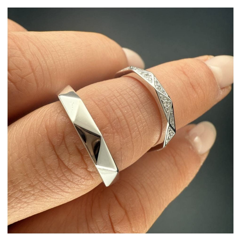 A Pair of White Gold Wedding Rings – photo 2 of 7