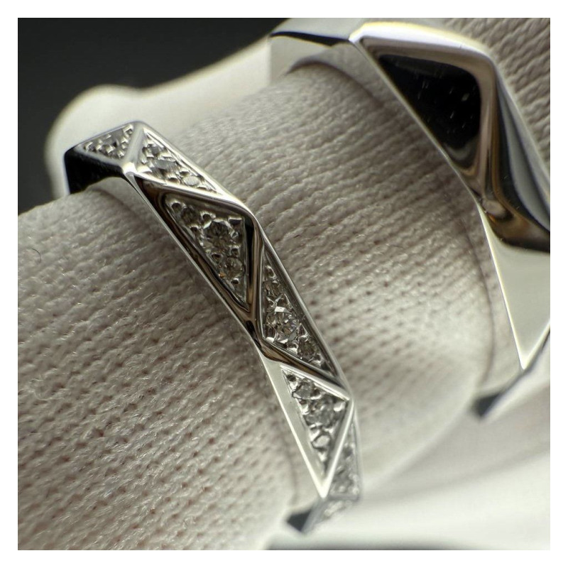 A Pair of White Gold Wedding Rings – photo 4 of 7