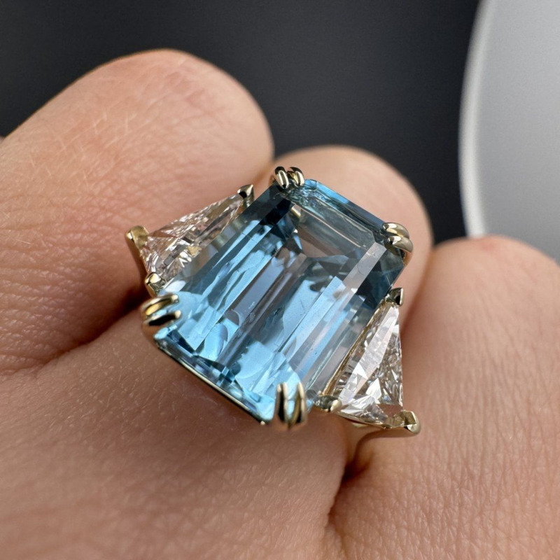 Ring with Topaz and Diamonds – Yellow Gold, 5.55 ct – photo 5 of 5