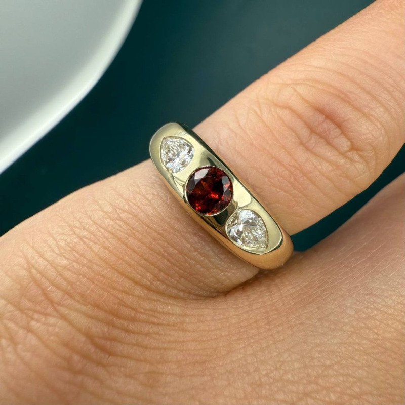 Ring with Garnet and Diamonds, 0.424 ct – photo 2 of 7