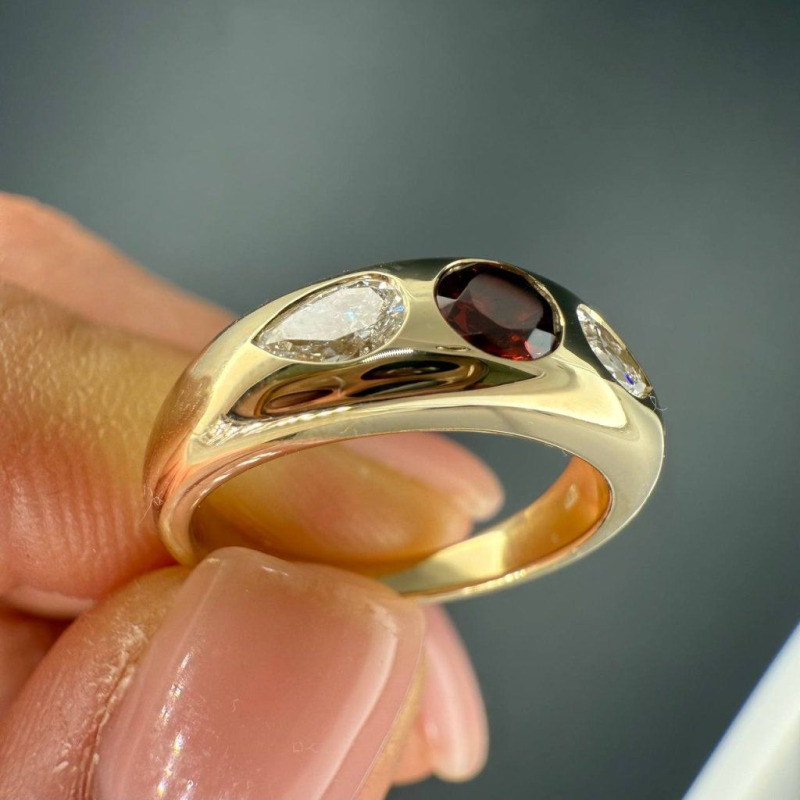 Ring with Garnet and Diamonds, 0.424 ct – photo 1 of 7
